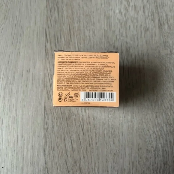 NEW Revolution Tan Ultimate Coverage Concealer - Tan - Picture 3 of 5